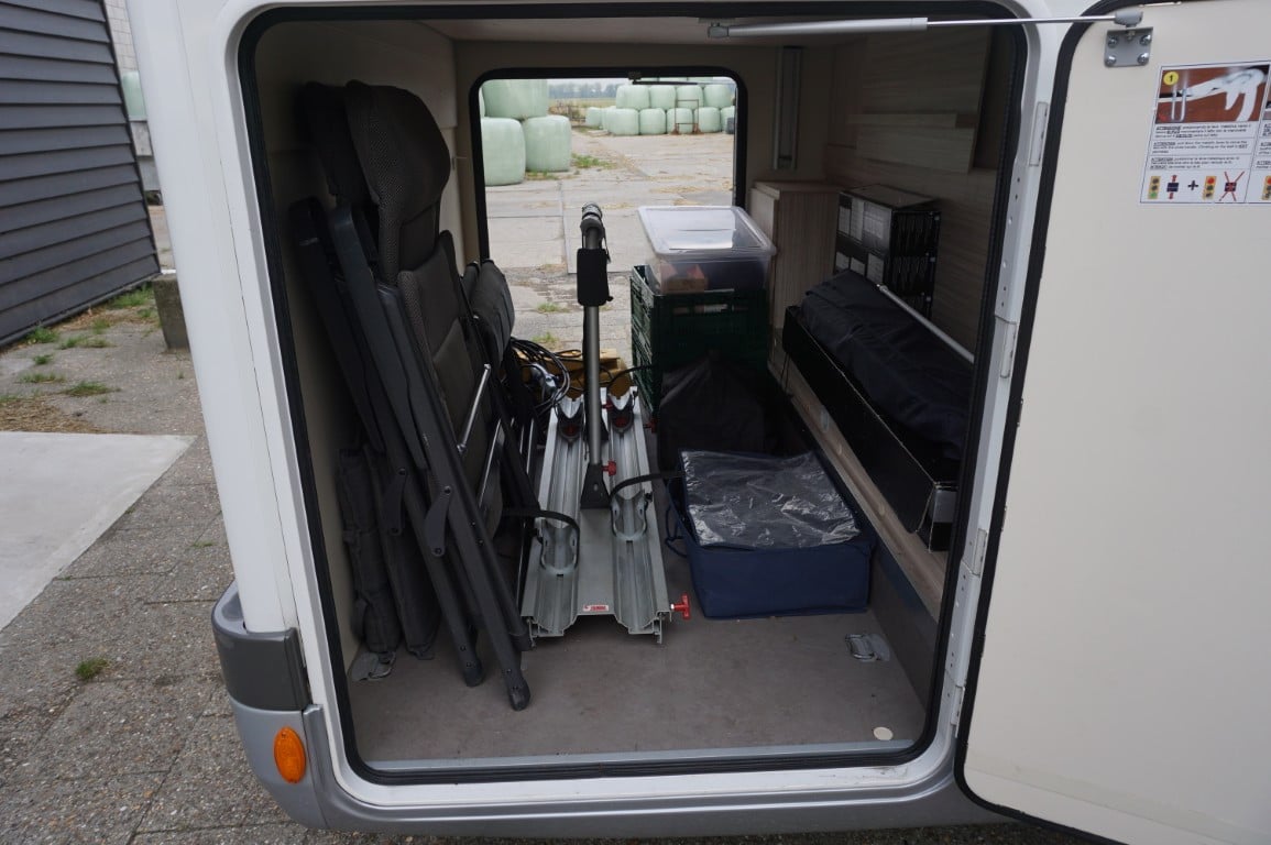 Elnagh T-Loft 450 uit 2021 met 30000km euro 6