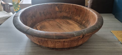 Oude houten olijfschaal