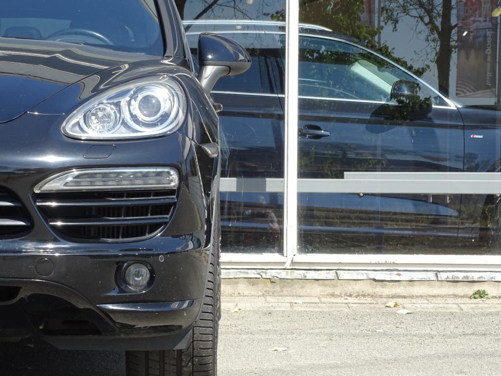 Porsche Cayenne 3.0 d | bose | pano | memory | bi-xenon
