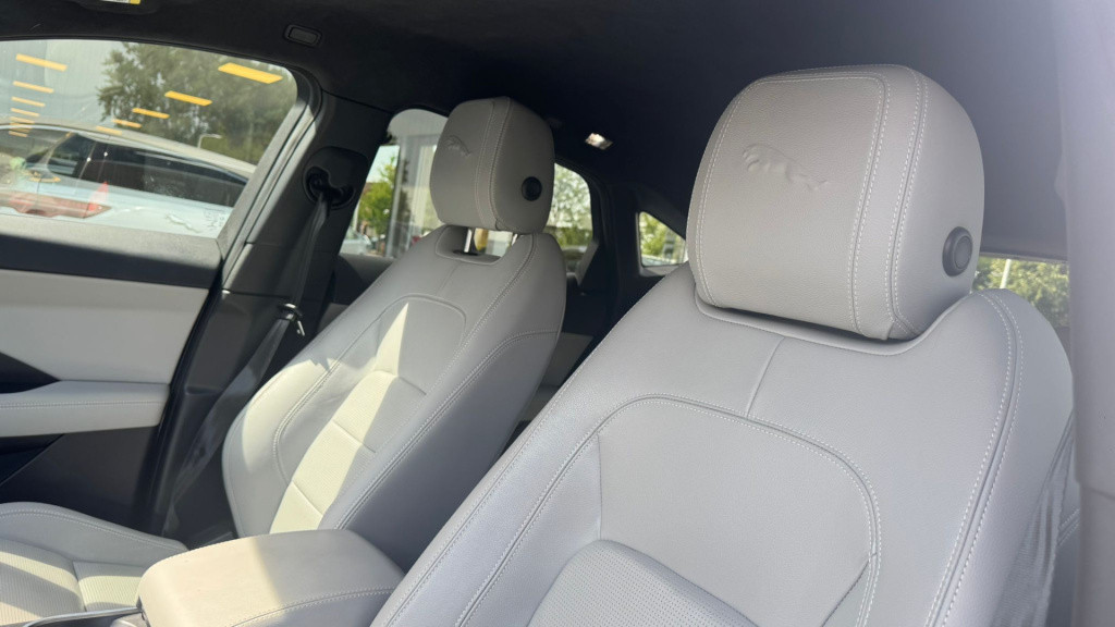 Jaguar E-pace 1.5 p300e awd r-dynamic s