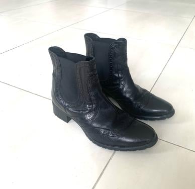 Nette zwarte schoenen/ laarzen