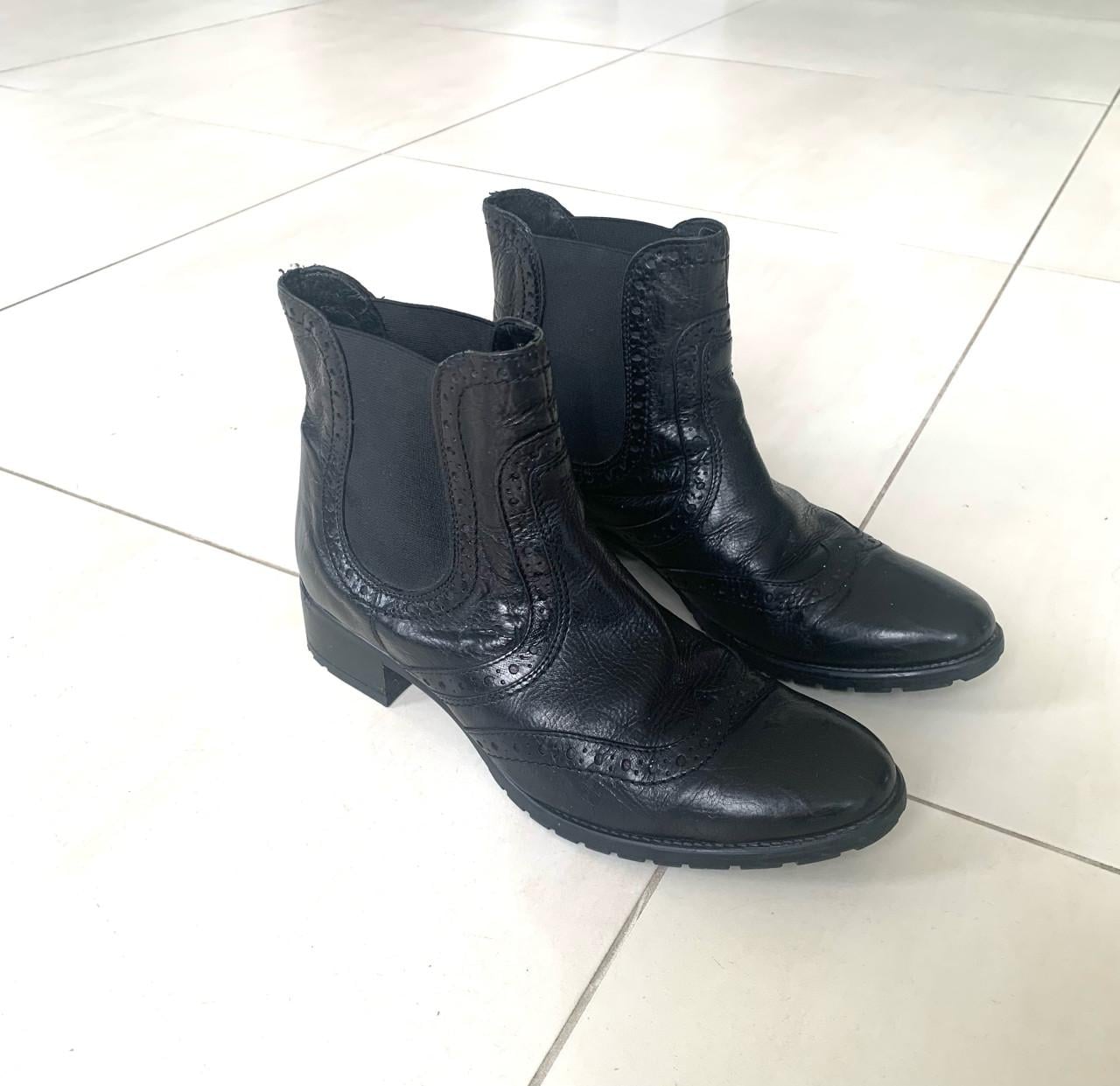 Nette zwarte schoenen/ laarzen