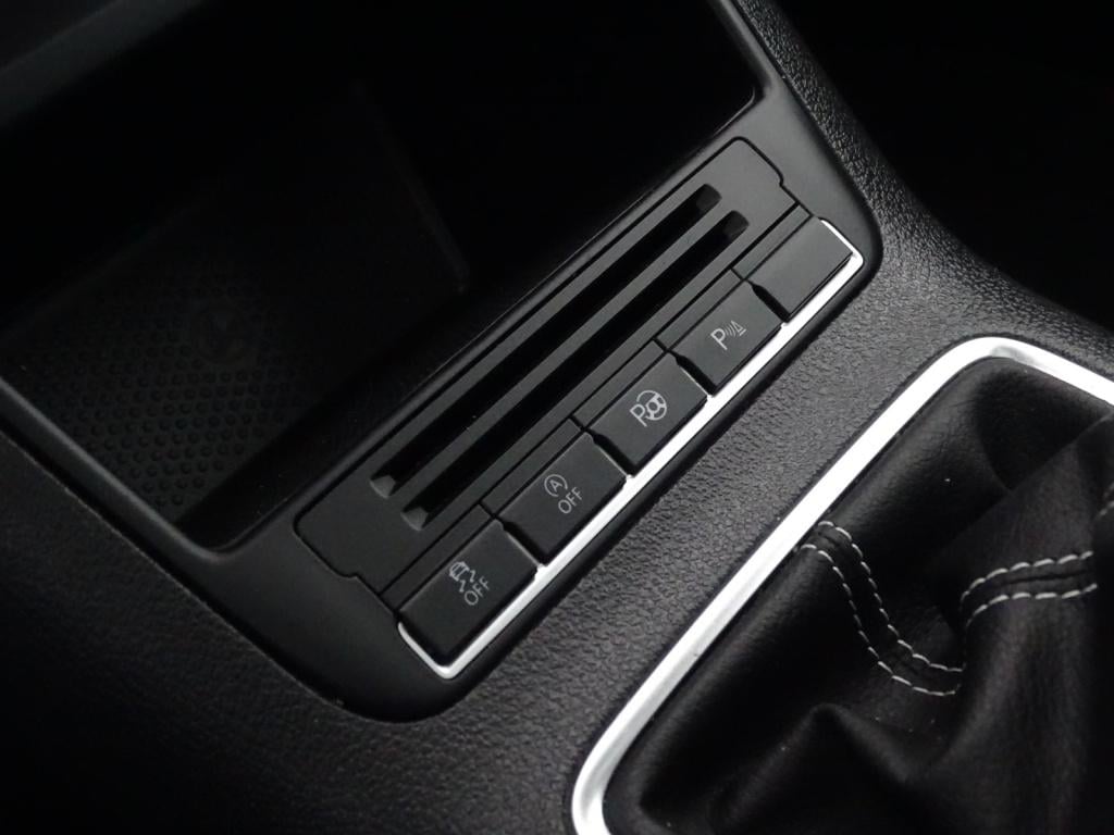 Volkswagen Tiguan 1.4 tsi cup edition pano | stoelverwarming | parkeer pakk