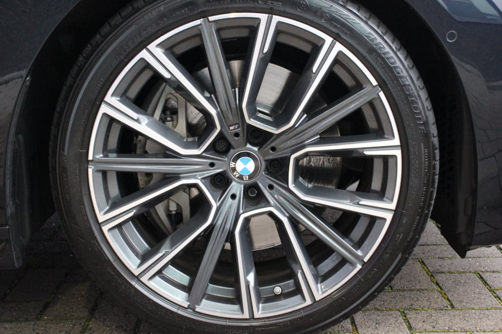 BMW 7 Serie 750ld xdrive high executive | vol opties! | m-sport | np: €200.