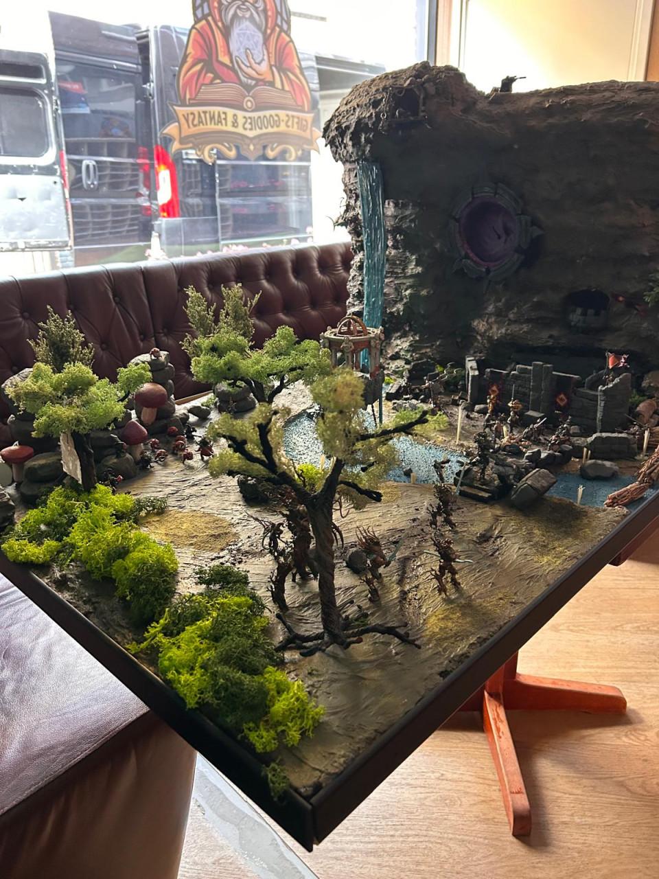 Uniek Meesterwerk: Handgemaakt Warhammer Diorama / Speelbord!
