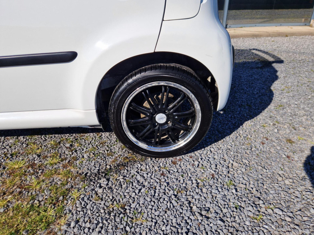 Peugeot 107 1.0-12v xs | airco | achterspoiler | velgen ''15 | toerenteller