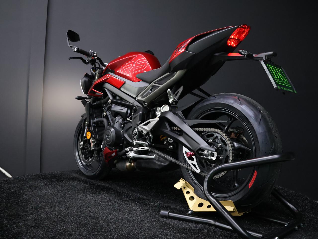 STREET TRIPLE 765 RS | Carnival Red