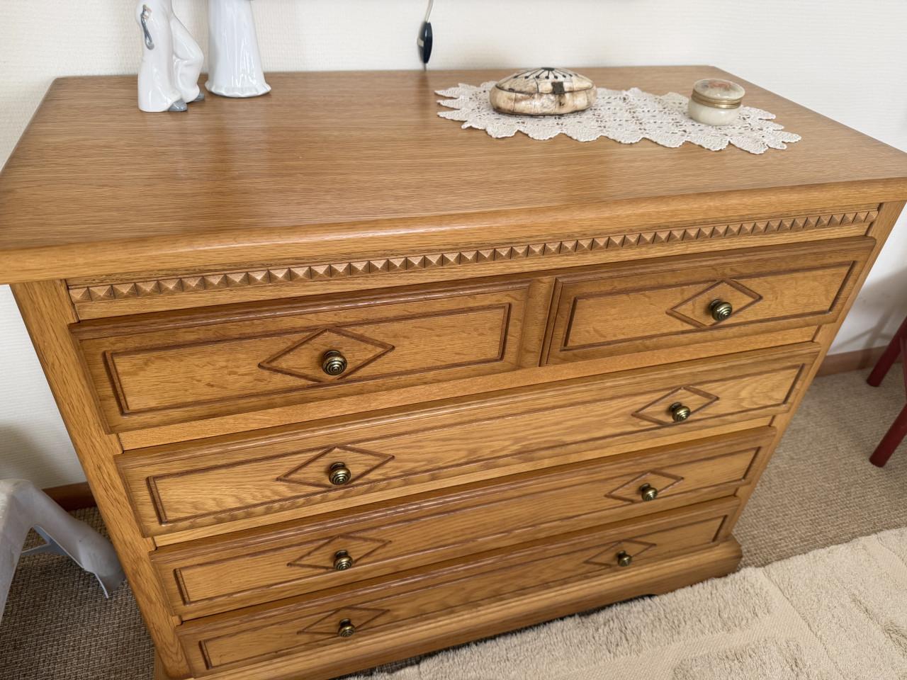 Eikenhouten Commode/Ladenkast met spiegel. Perfecte staat.