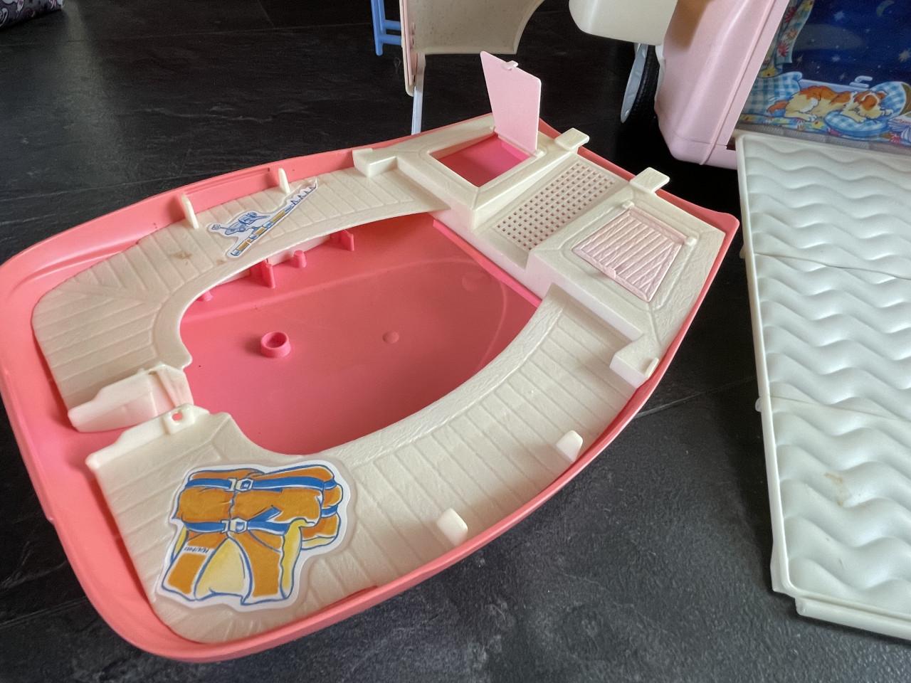Barbie camper