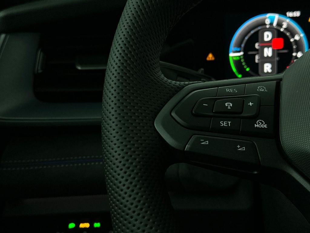 Volkswagen Tayron r-line edition 1.5 ehybrid 150 kw / 204 pk suv 6 v