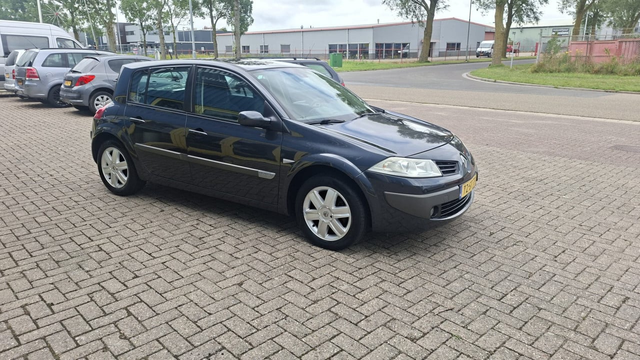 Renault MEGANE 1.6 16v Expression 5drs bj:2006 airco-lm velgen