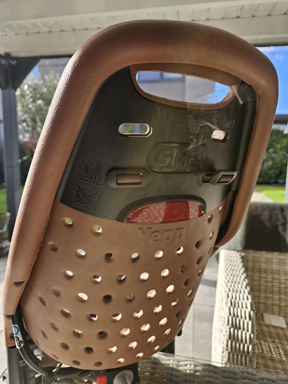 Zo goed als nieuw YEPP fietsstoeltje achter.