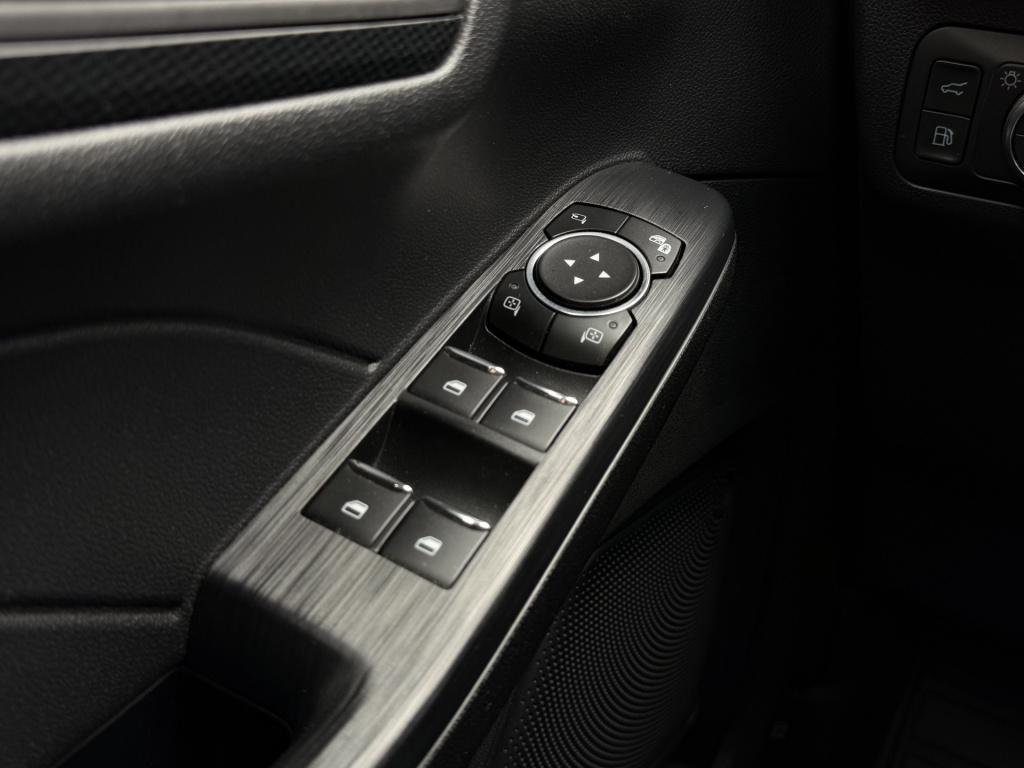 Ford Kuga 2.5 phev st-line | carplay | stoel/ stuur verwarming | dab | crui