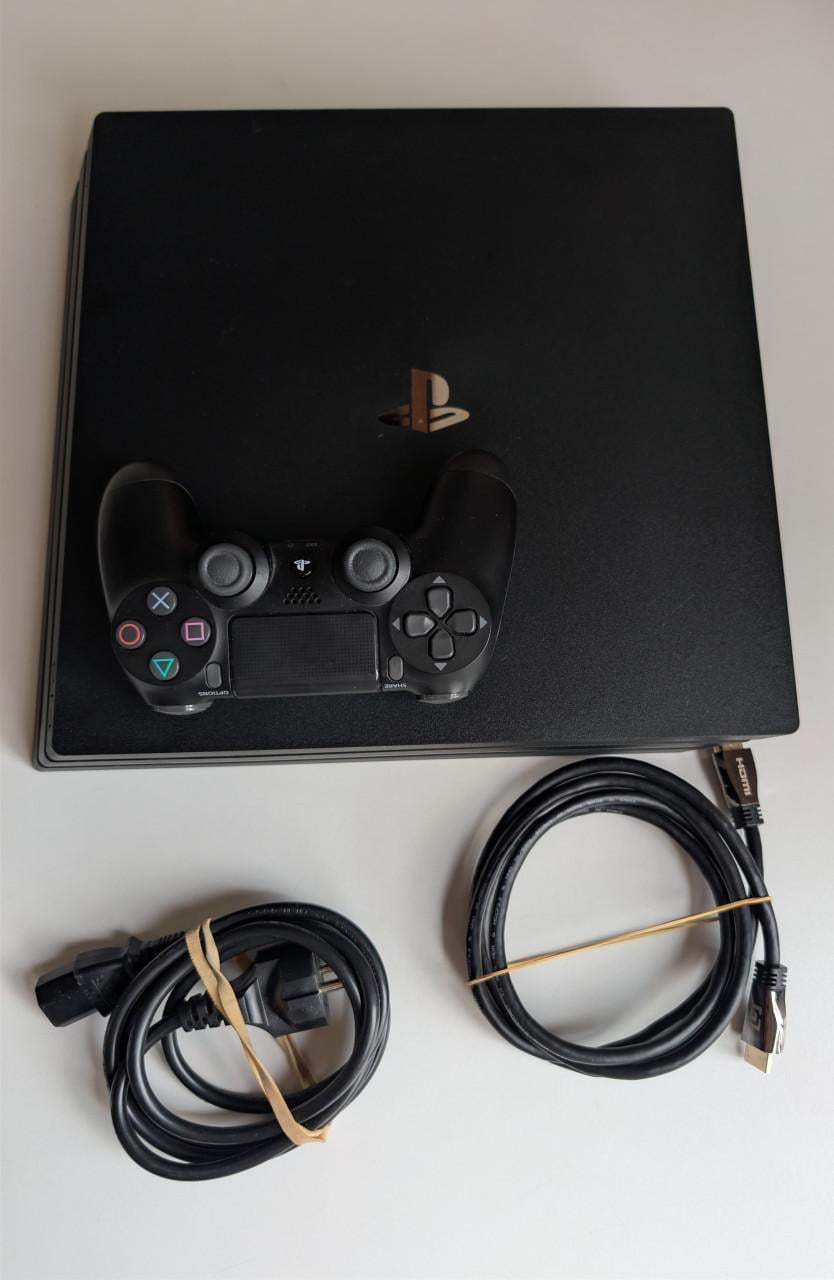 PlayStation 4 pro 1TB