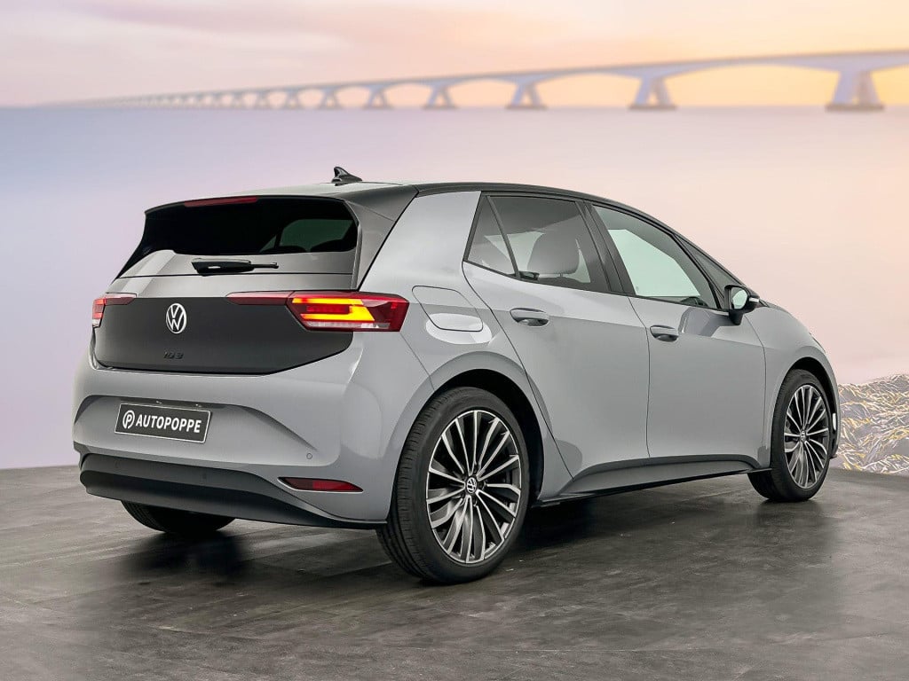 Volkswagen Id.3 limited edition 52 kwh accu. 125 kw / 170 pk hatch