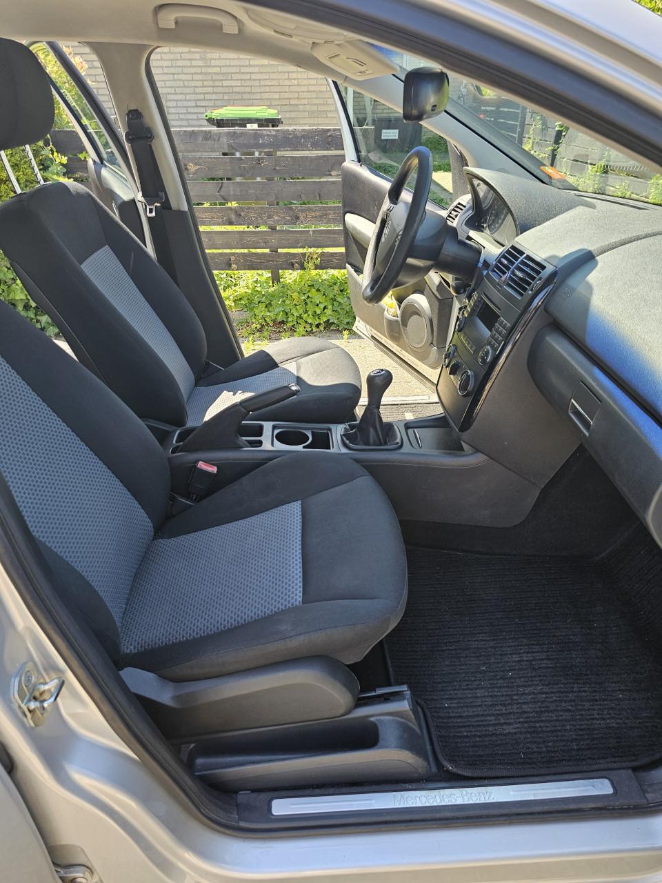 Netjes onderhouden Mercedes A-Klasse- APK tot Juni 2027!