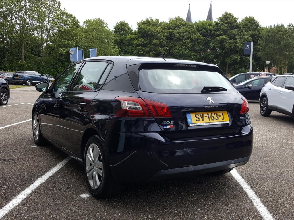 Peugeot 308 1.2 e-thp 110pk blue lease premium | navigatie | bt | cruise & 