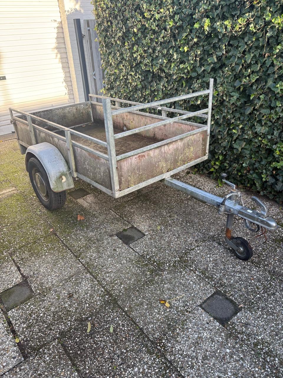 Aanhanger/aanhangwagen 200x130