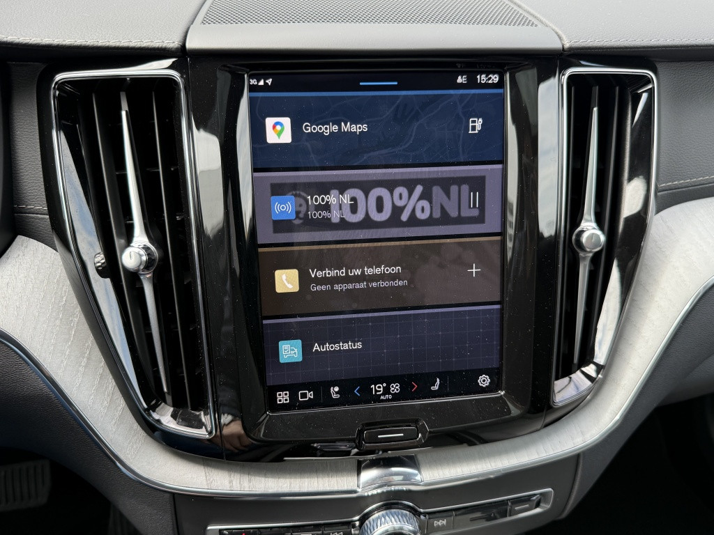 Volvo XC60 t8 455pk recharge ultra dark| full options ! luchtvering b&w sou