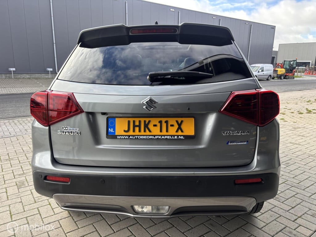 Suzuki Vitara 1.4 boosterjet style smart hybrid