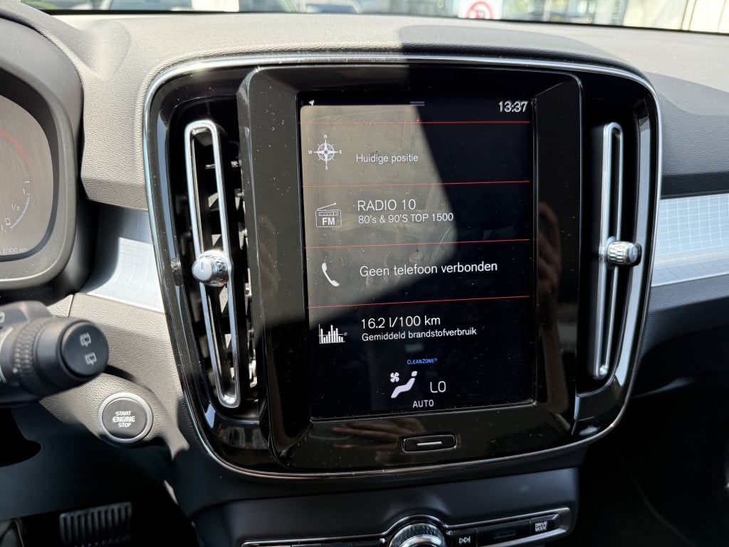 Volvo XC40 1.5 t5 te moment pro