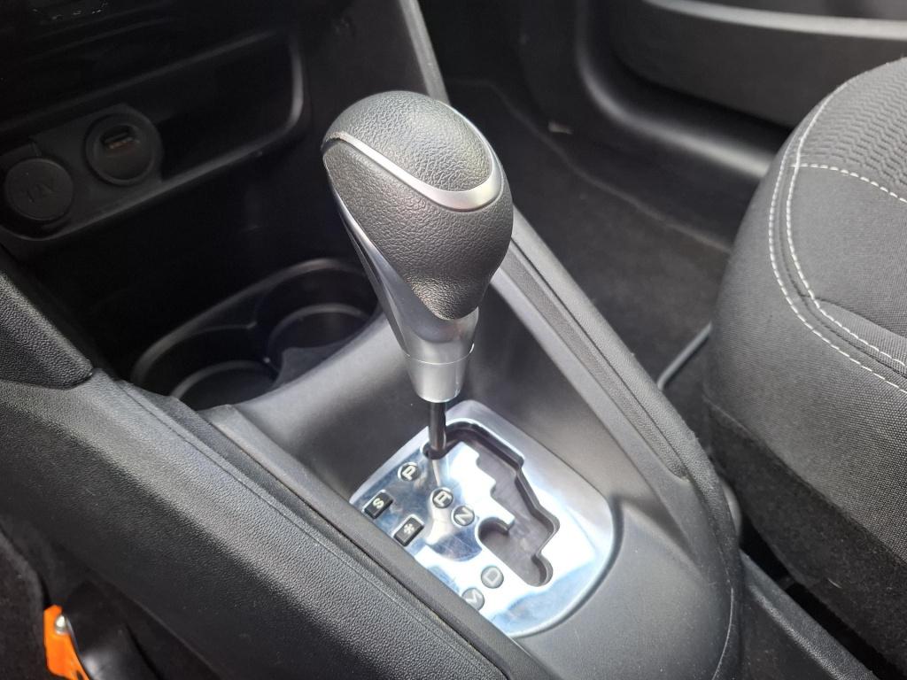 Peugeot 208 110 allure automaat eat6 nav/clima/lmv