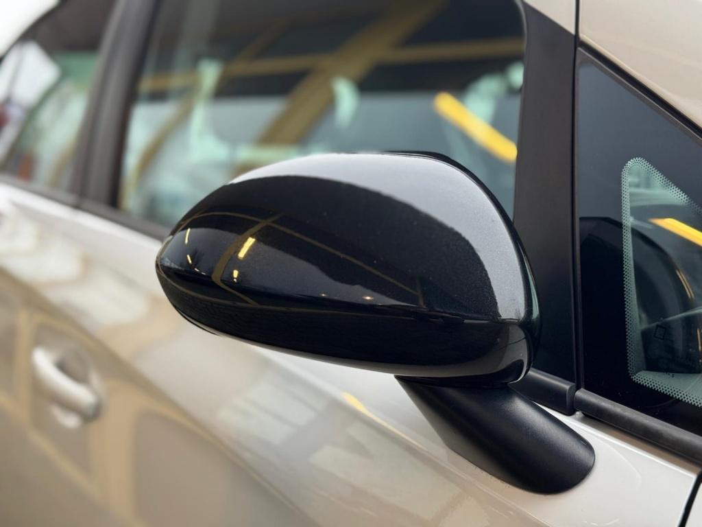 Opel Corsa 1.0 turbo color ed.