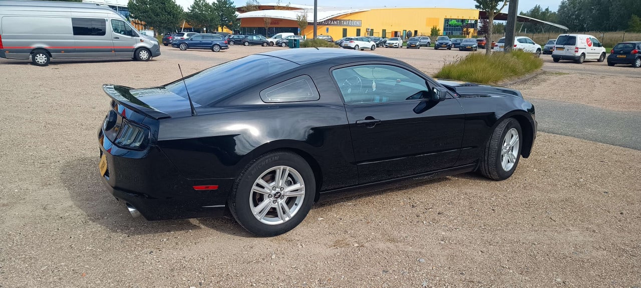 Ford mustang 2013 v6