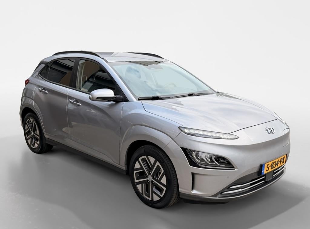 Hyundai Kona ev premium 64 kwh 3 fase | luxe uitvoering | navigatie | hud |