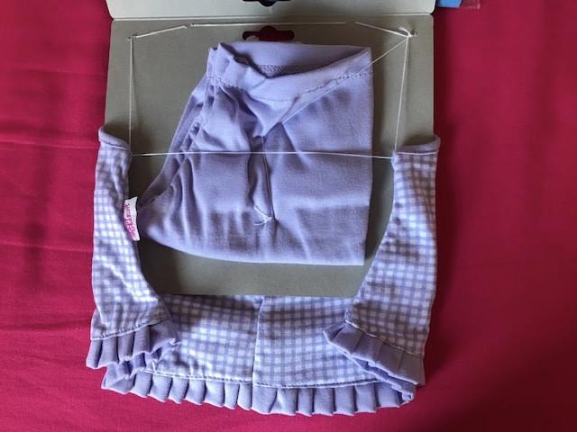 2 setjes poppenkleertjes. Zapf.  Nieuw!