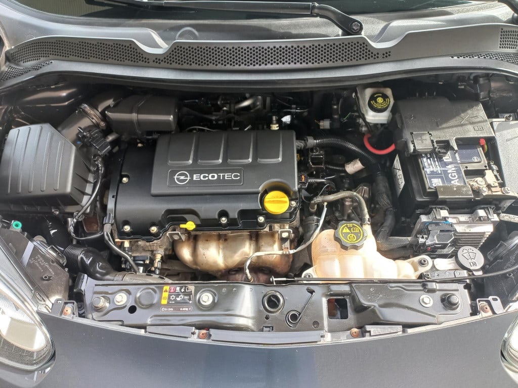 Opel Adam 1.4 slam | climate | cruise| lmv | parkeersensoren | bluetooth