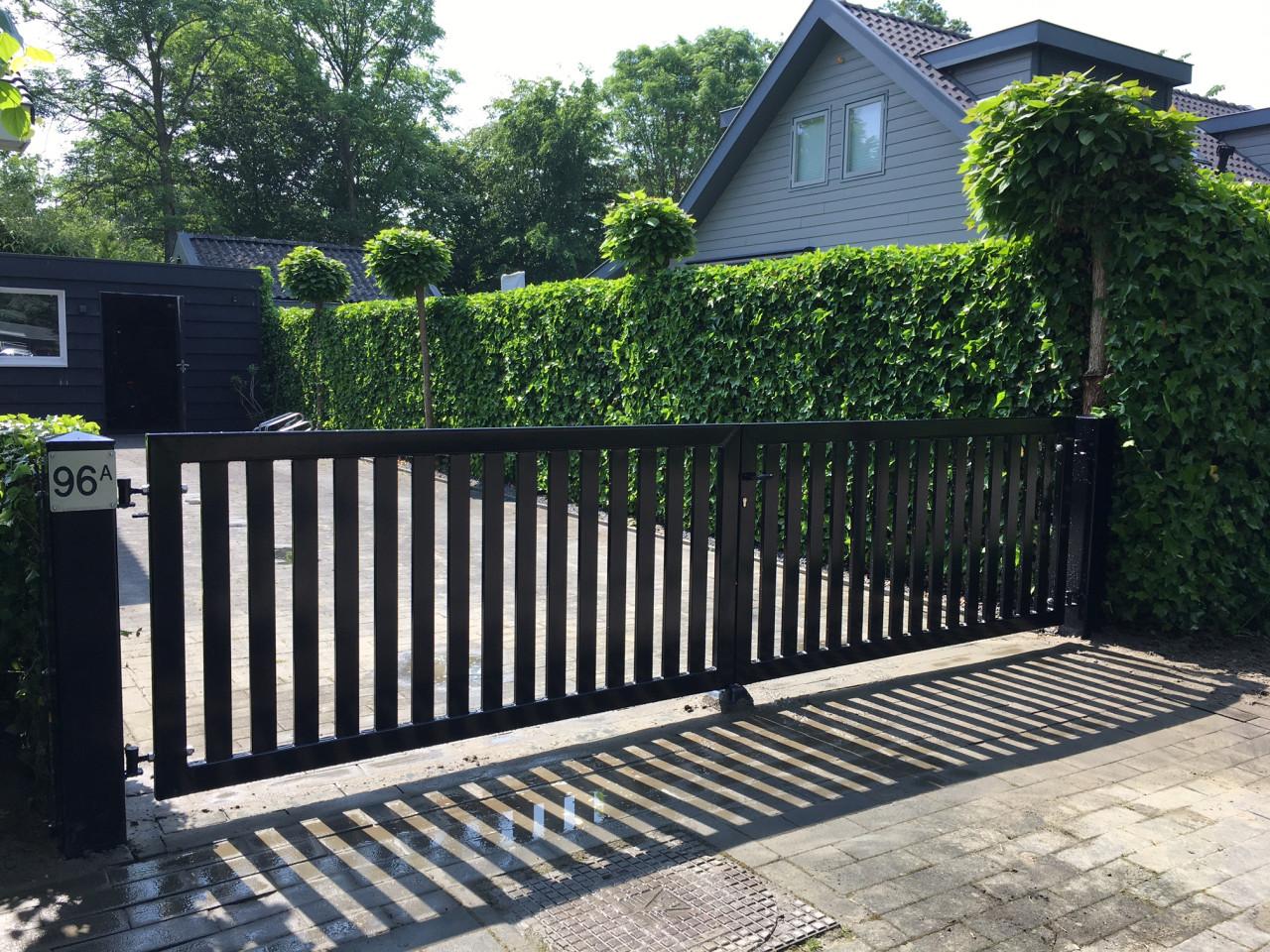 Zware Lamellen Inrijpoort 360 cm breed.