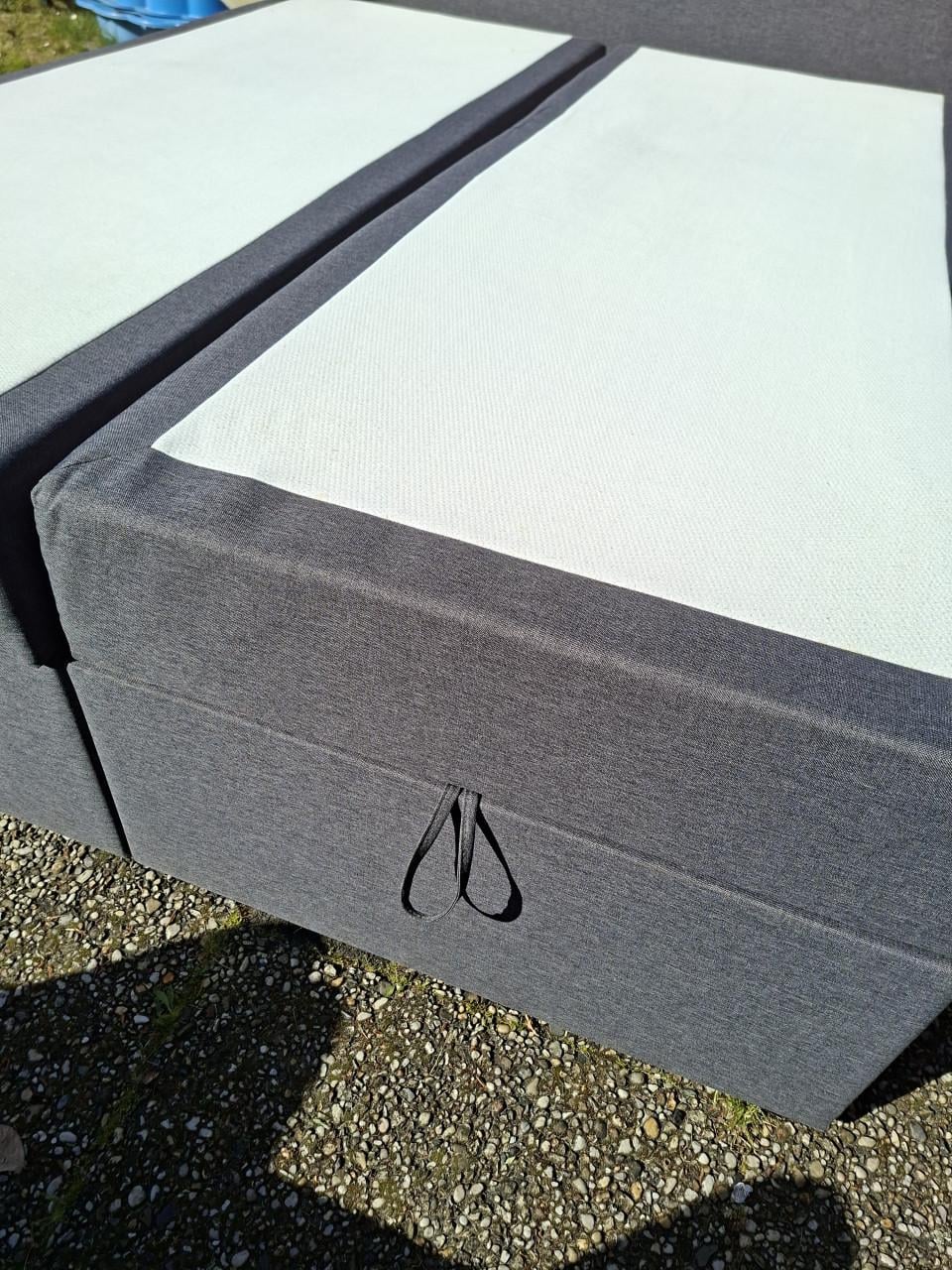 Boxspringbedden. In zeer goede en nette staat. 160 x 200