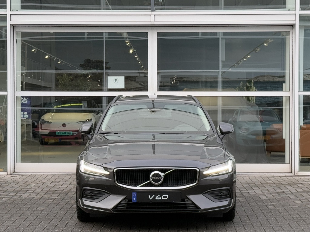Volvo V60 b3 essential edition