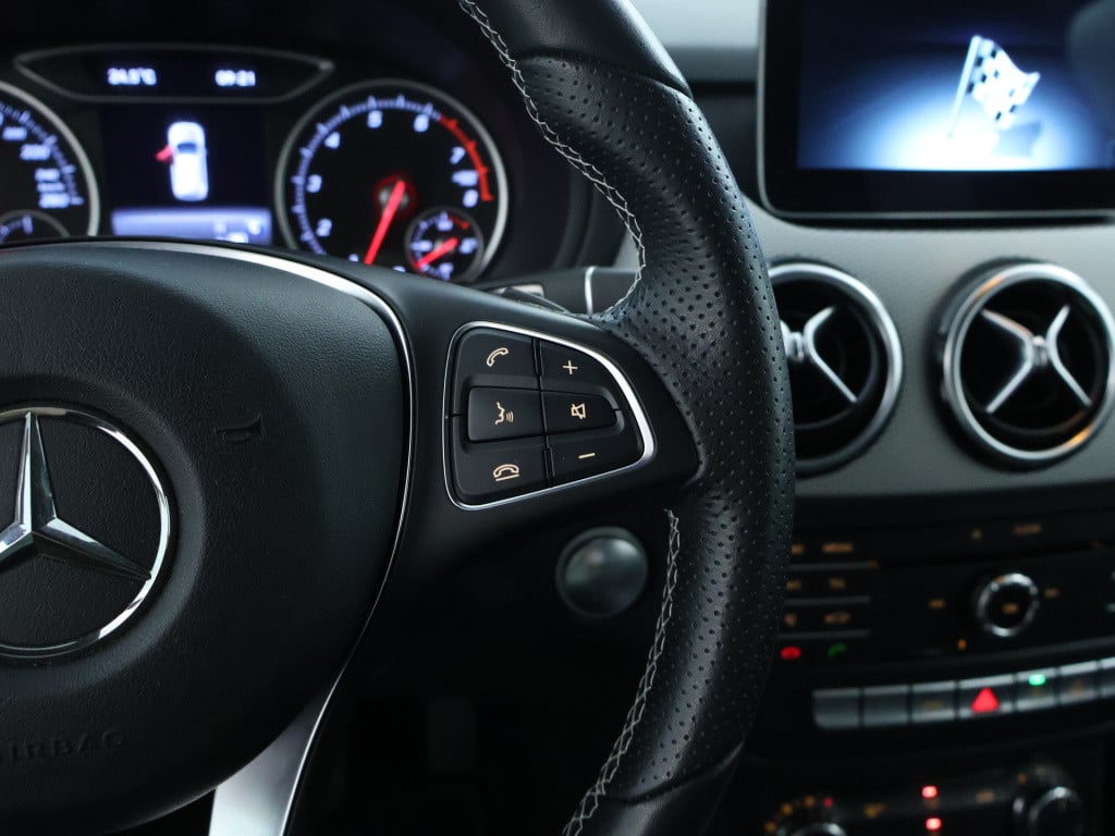 Mercedes-Benz B-Klasse 180 ambition | trekhaak | parkeersensoren | inclusie