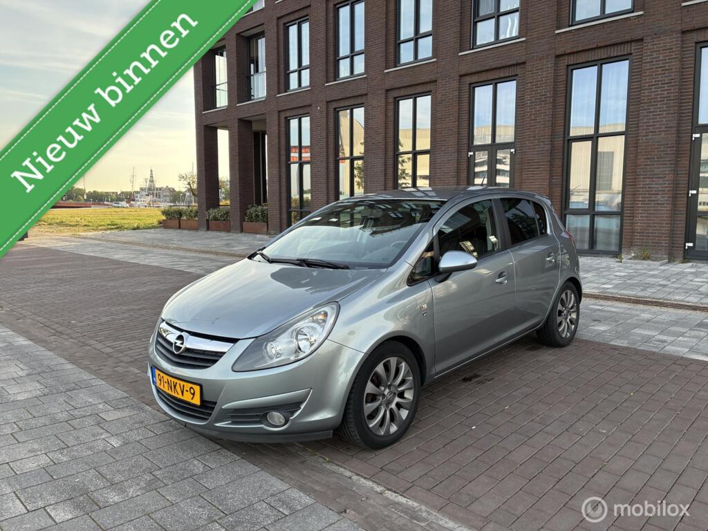 Opel Corsa 1.4-16V 111 Edition Airco Carplay km121.618 Nap 5Deurs BJ2010