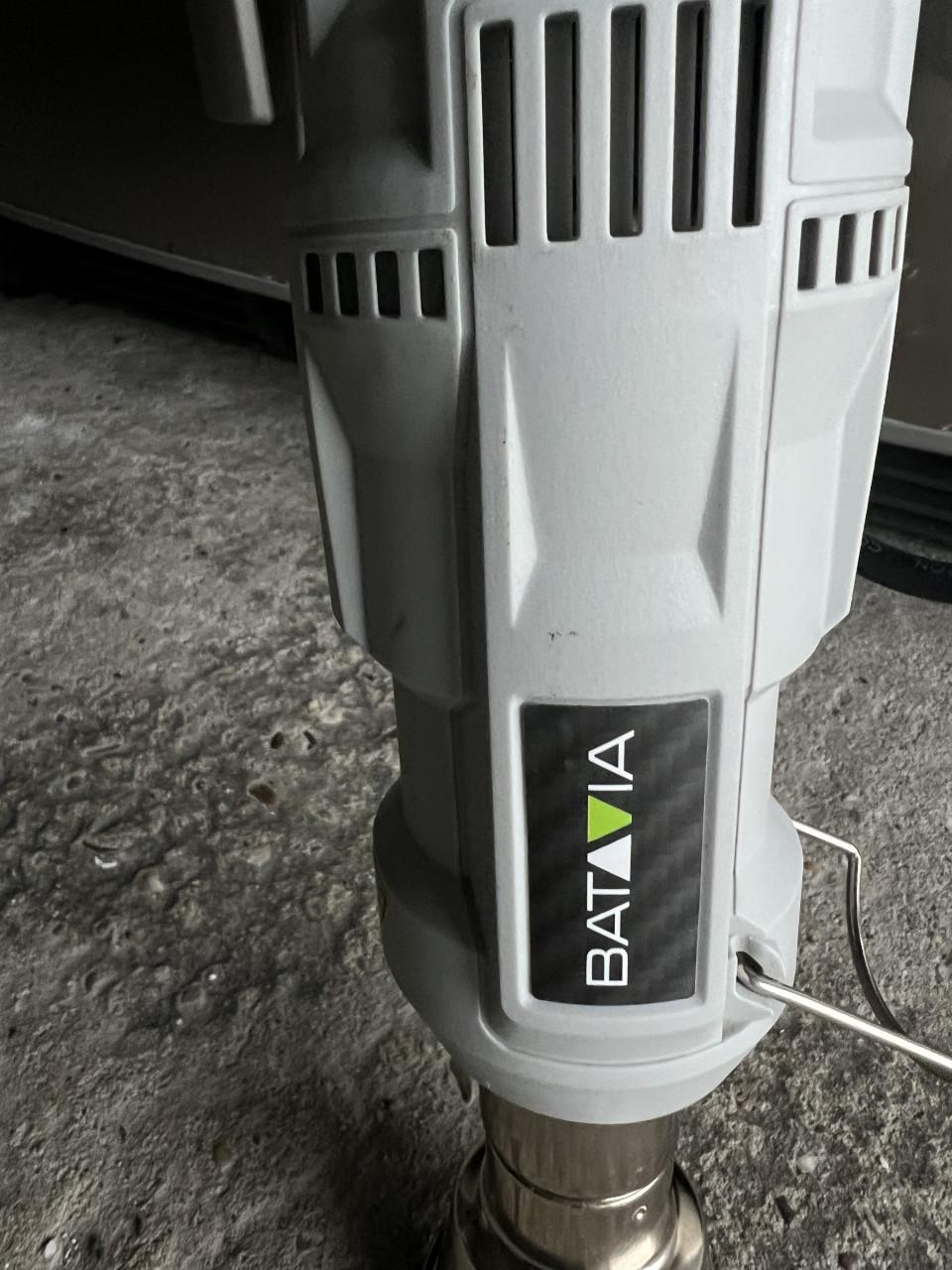 Multifunctioneel: onkruidverdelger heteluchtpistool en BBQ-aansteker in één