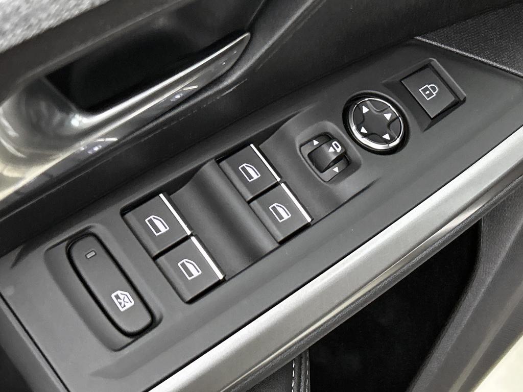 Peugeot 3008 1.2 hybrid 145 gt | rijklaar |