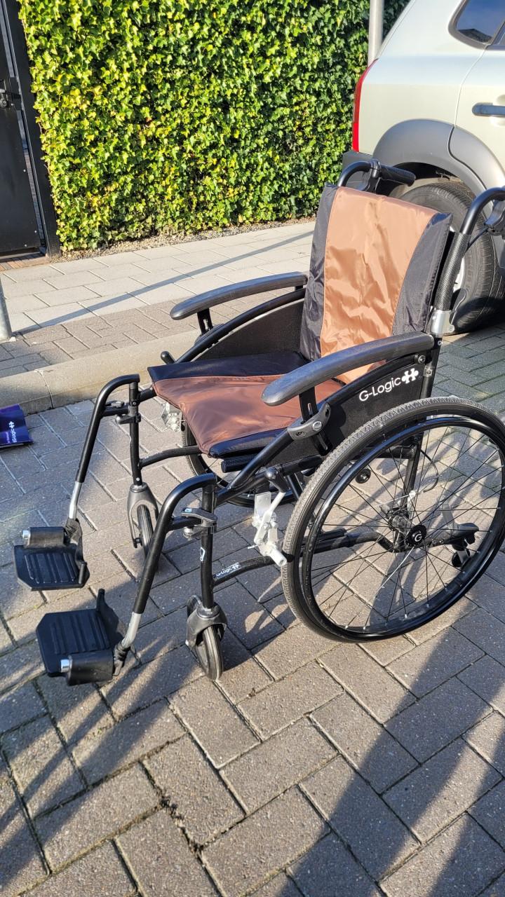 Inklapbare rolstoel