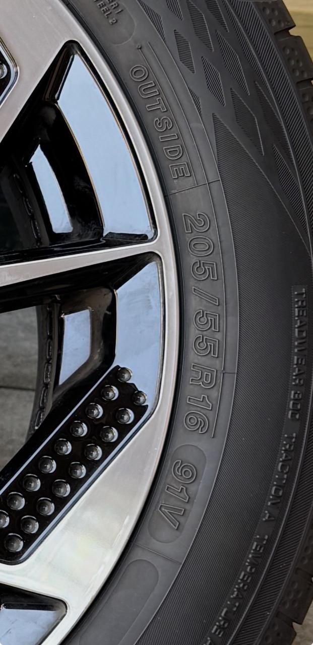 DEZENT 16” velgen+banden+TPMS nieuwstaat!