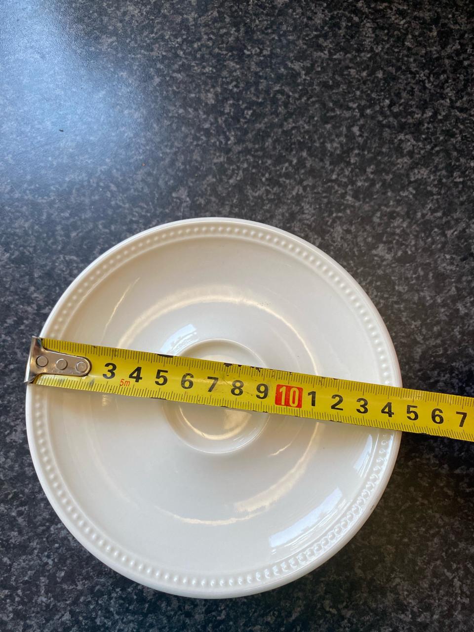 Te koop schotels van Wedgwood