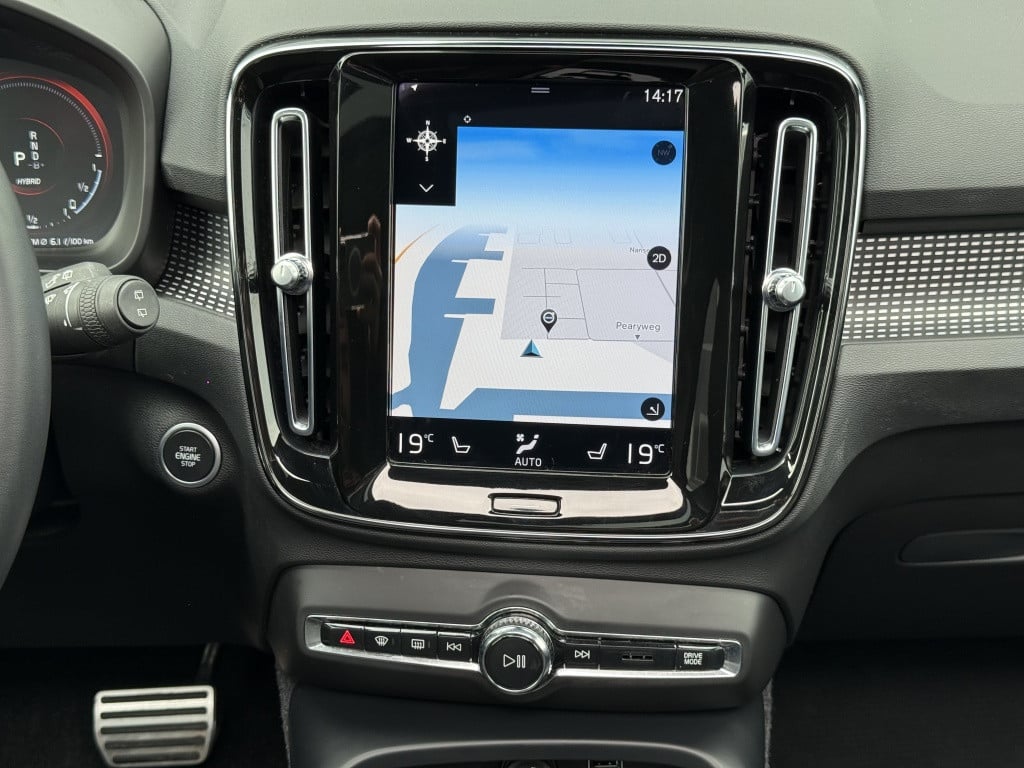 Volvo XC40 t4 211pk recharge ultimate dark | panodak| adap.cruise| leder| c
