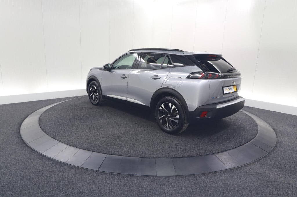 Peugeot E-2008 ev allure pack 50 kwh | 3 fase laadfunctie | camera | naviga