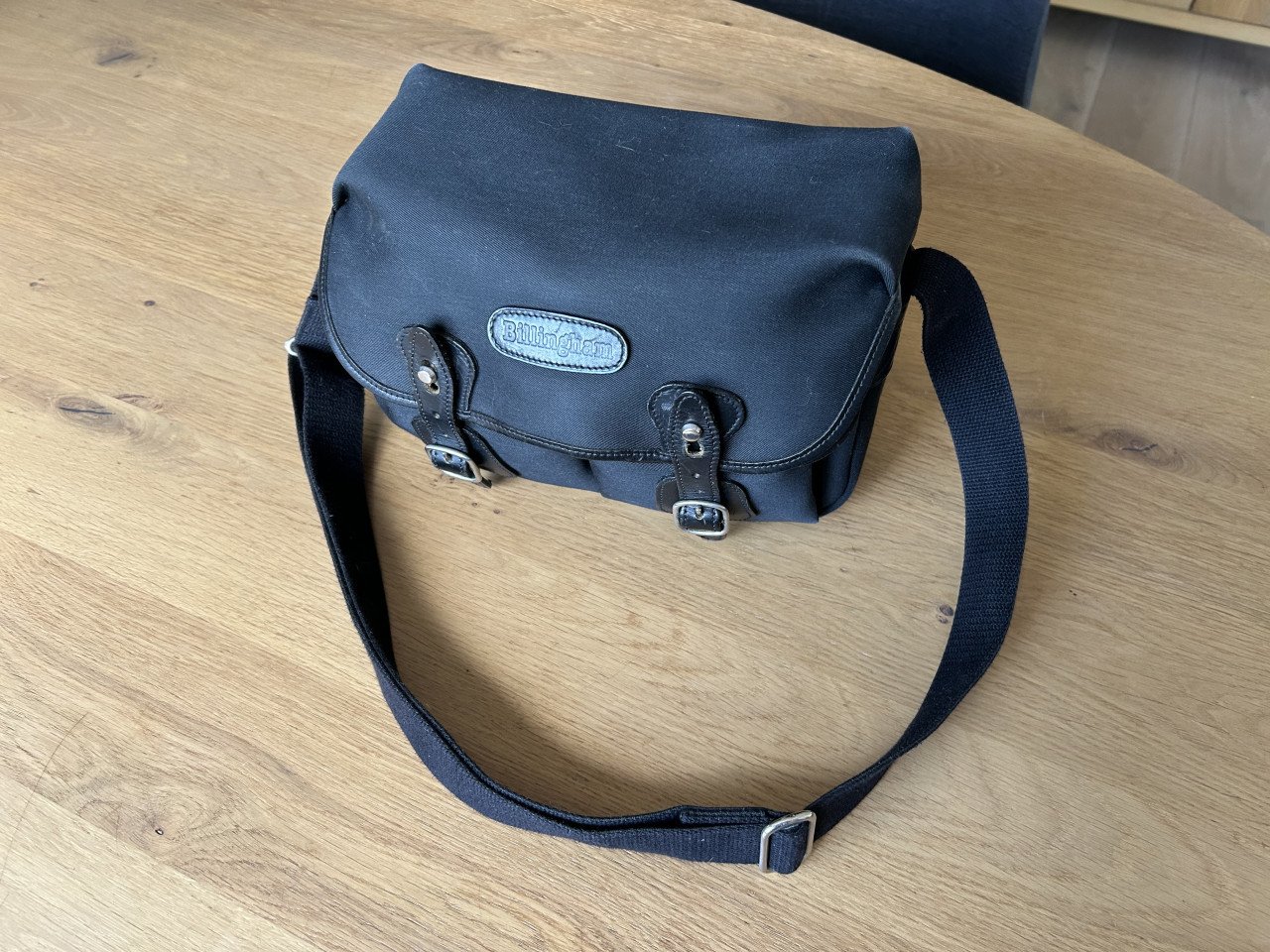 Billingham Hadley Small cameratas