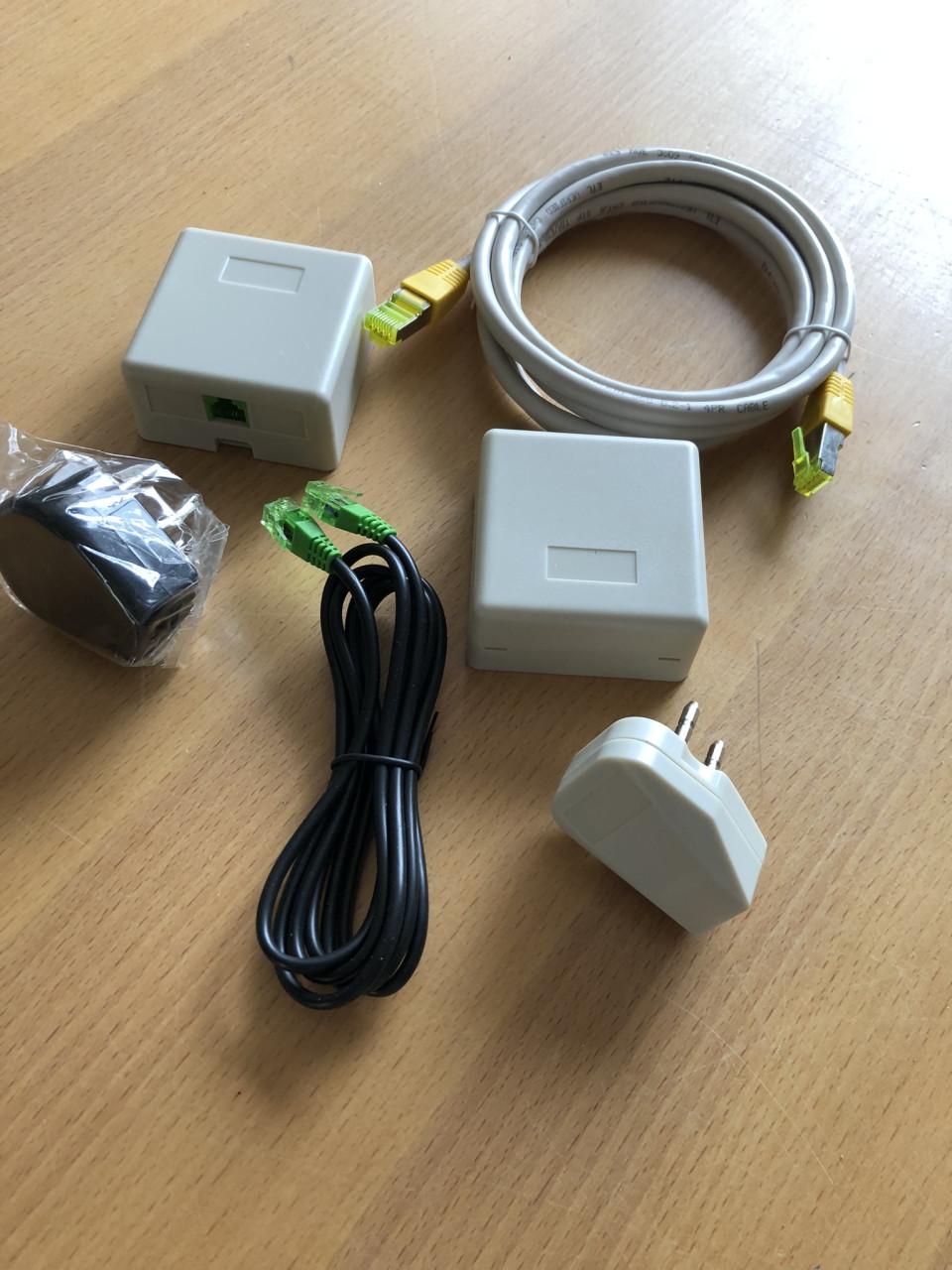 Te koop aansluitingen voor de telefoon.