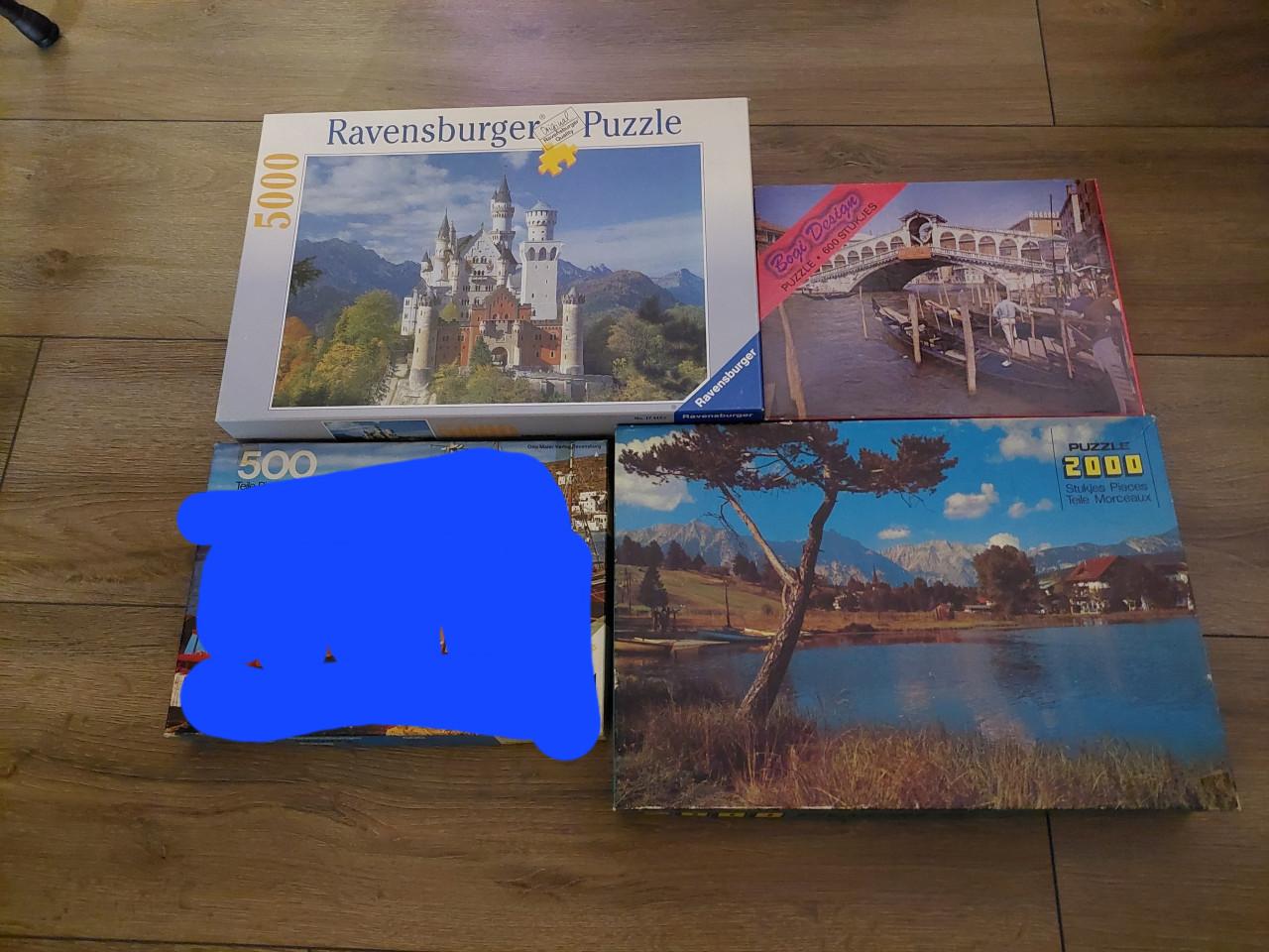 Te koop 11 mooie puzzels