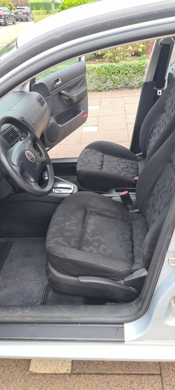 VW Golf - 1.6 automaat - 1999