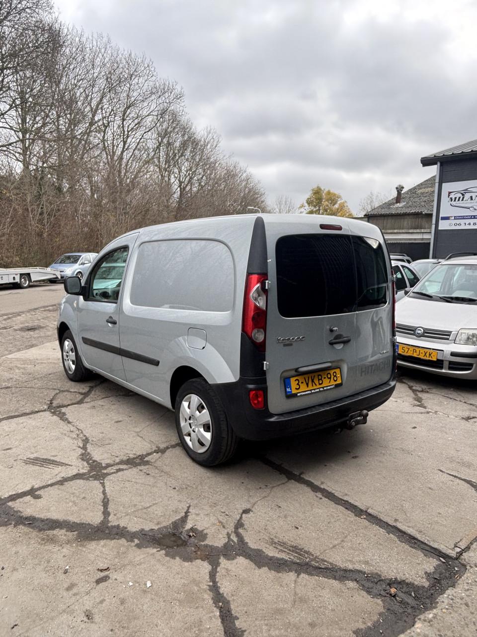 Renault kangoo met een jaar apk!