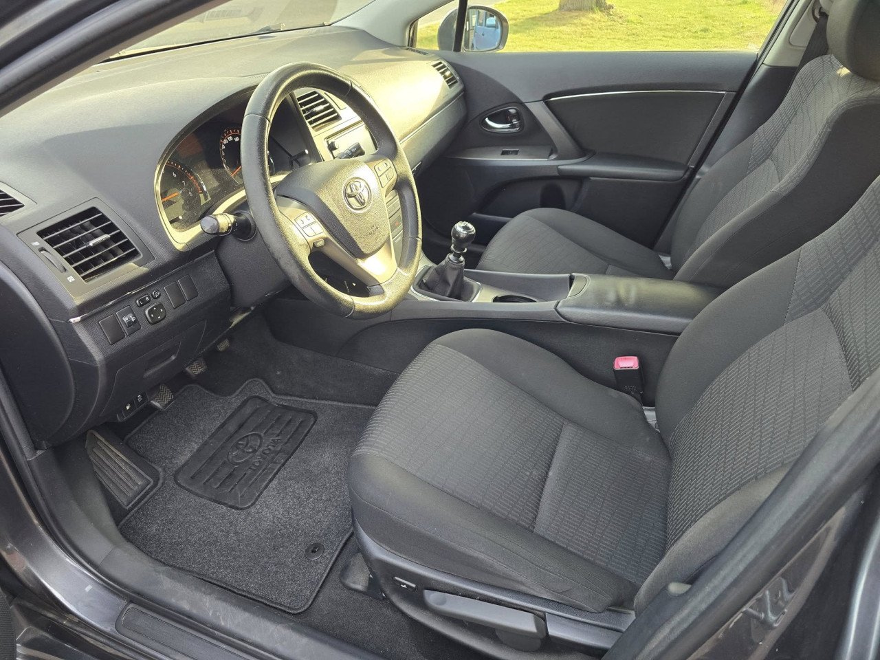 Toyota Avensis 1.8 VVT-i Dynamic Wagon