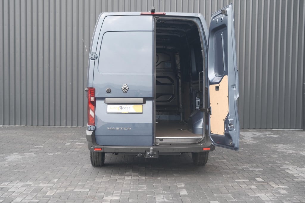 Renault Master t35 2.0 dci 170 l3h2 extra | trekhaak | camera | vloerplaat 